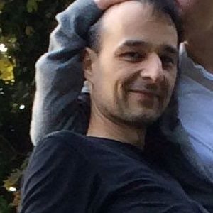 Mario Knezović